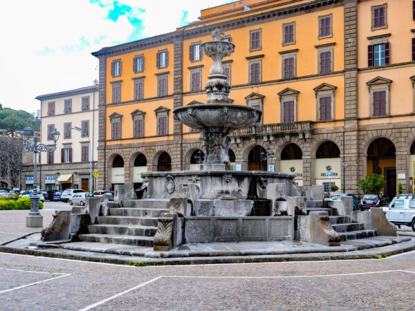 Caldo e chi vive in strada a Viterbo: i servizi attivi in questi giorni, numeri e orari
