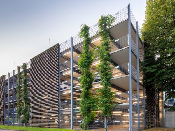 Fratelli d’Italia vuole un parcheggio multipiano a San Biele