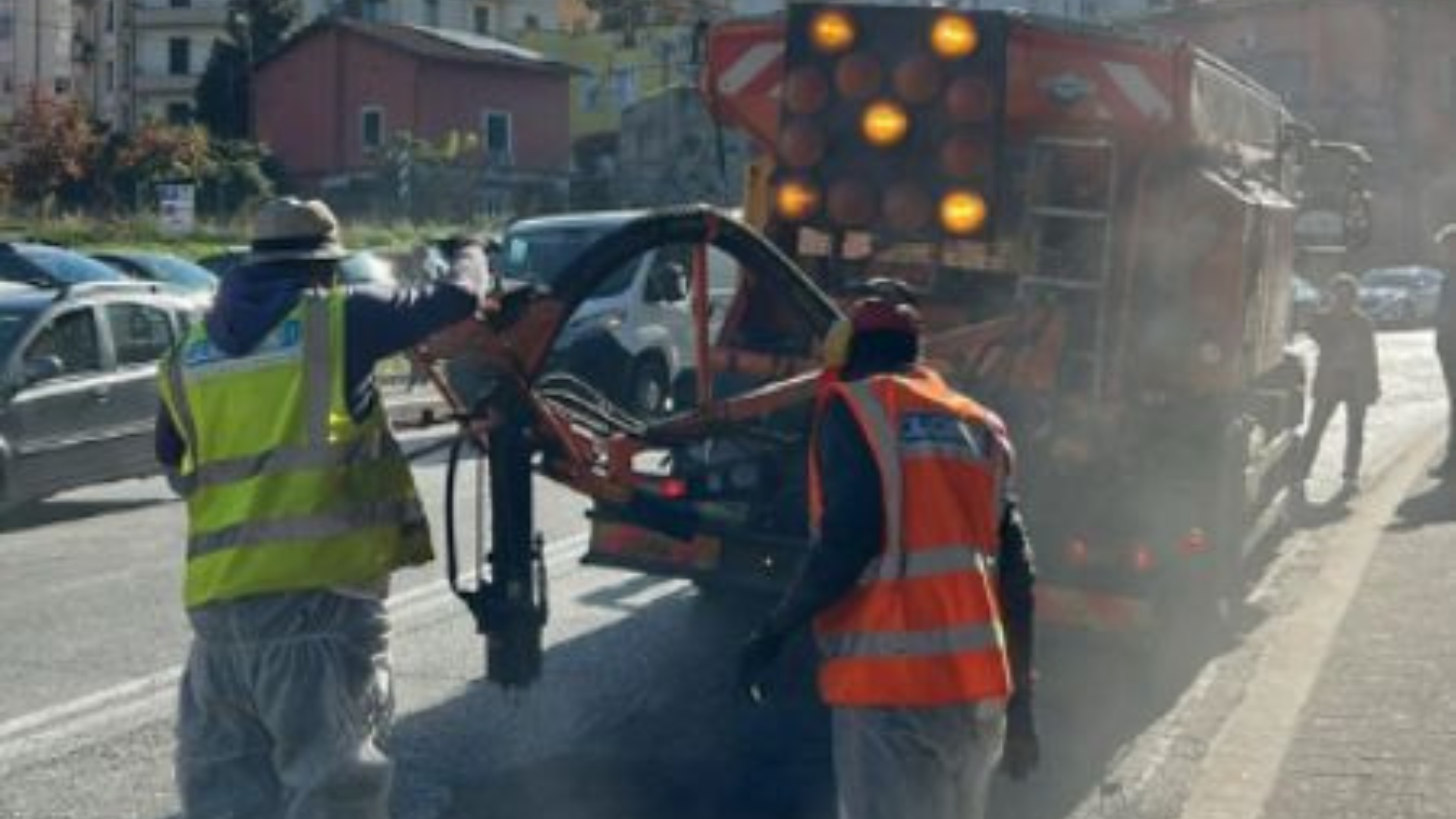 Strade colabrodo, arrivano le nuove macchine tappabuche