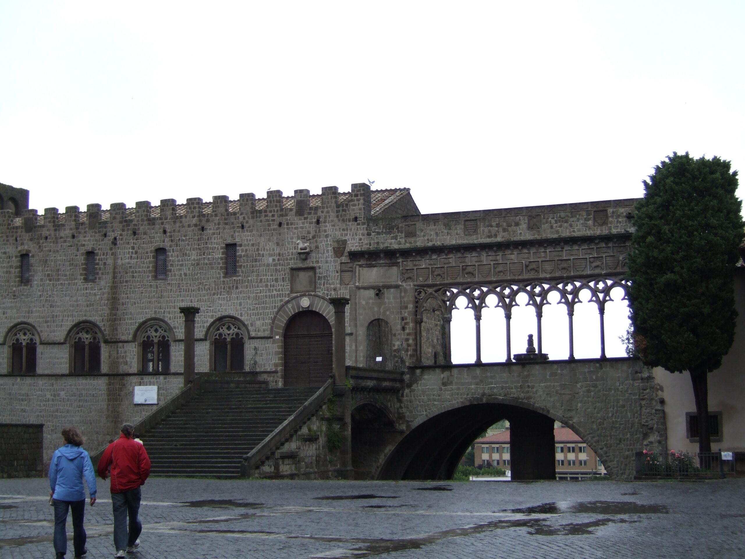 La loggia gotica del Palazzo dei Papi a Viterbo