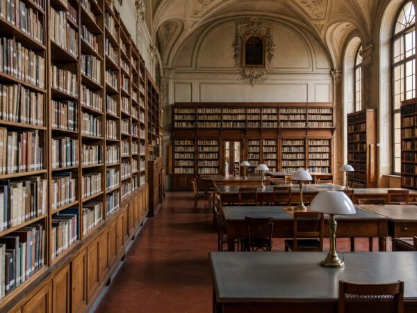 Restaurati tetto e facciate di Palazzo Santoro, la sede storica della Biblioteca degli Ardenti