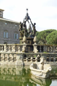 La Fontana dei Mori nel giardino di Villa Lante a Bagnaia (Viterbo)