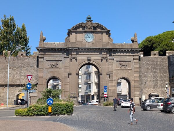 Porta Fiorentina, spaccio e degrado: la situazione in via della Palazzina e viale Trento