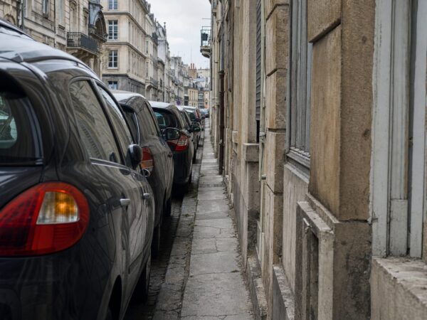 Viterbo senza marciapiedi: una città difficile da vivere a piedi