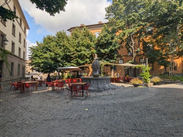 Piazza della Morte, perché una delle piazze più belle di Viterbo si chiama così
