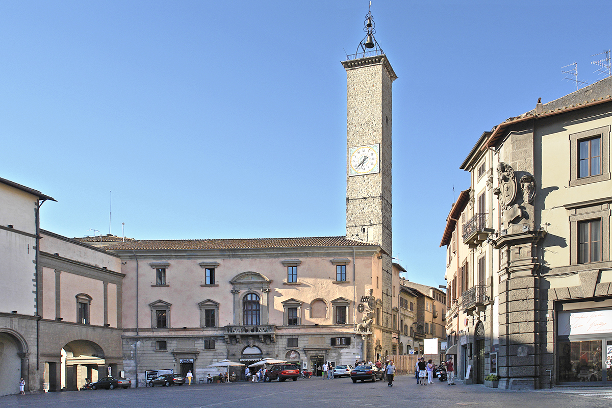 Piazza del Plebiscito e Palazzo dei Priori, Viterbo