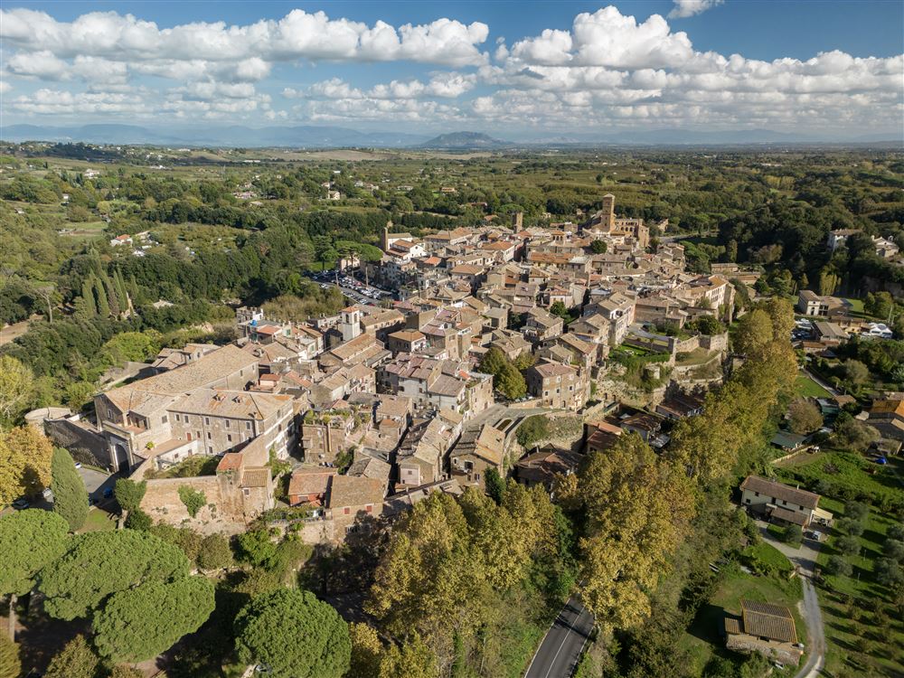 Panorama aereo di Sutri, provincia di Viterbo