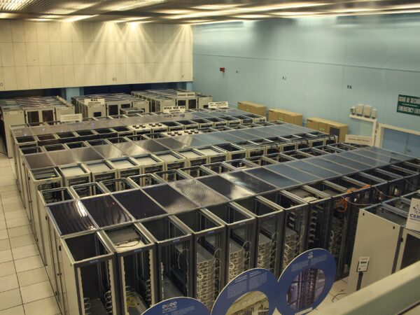 «Valutare attacchi militari ai data center cinesi»: la proposta che arriva da un centro studi di Washington