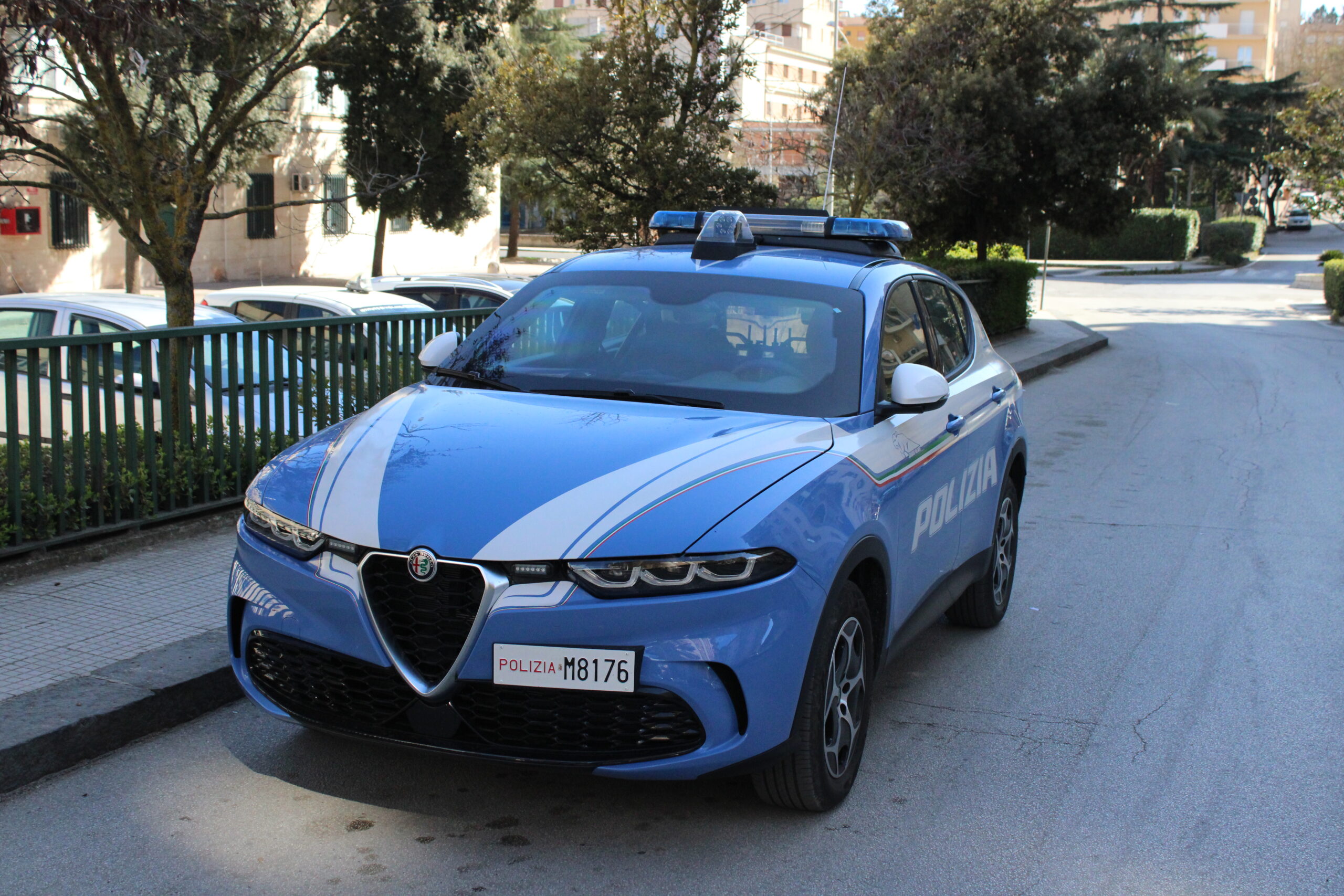 Auto della Polizia di Stato in servizio