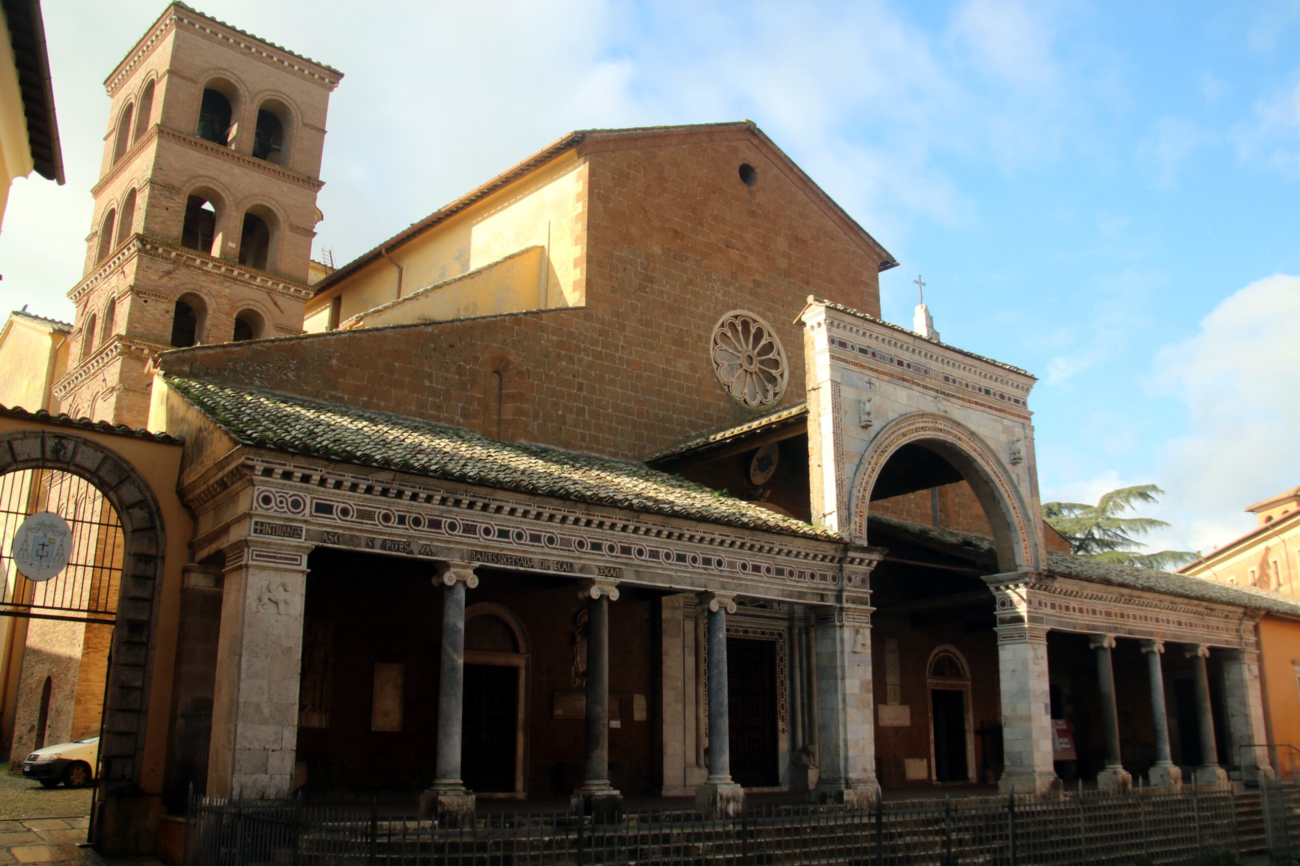 Facciata della cattedrale di Civita Castellana, sede della diocesi