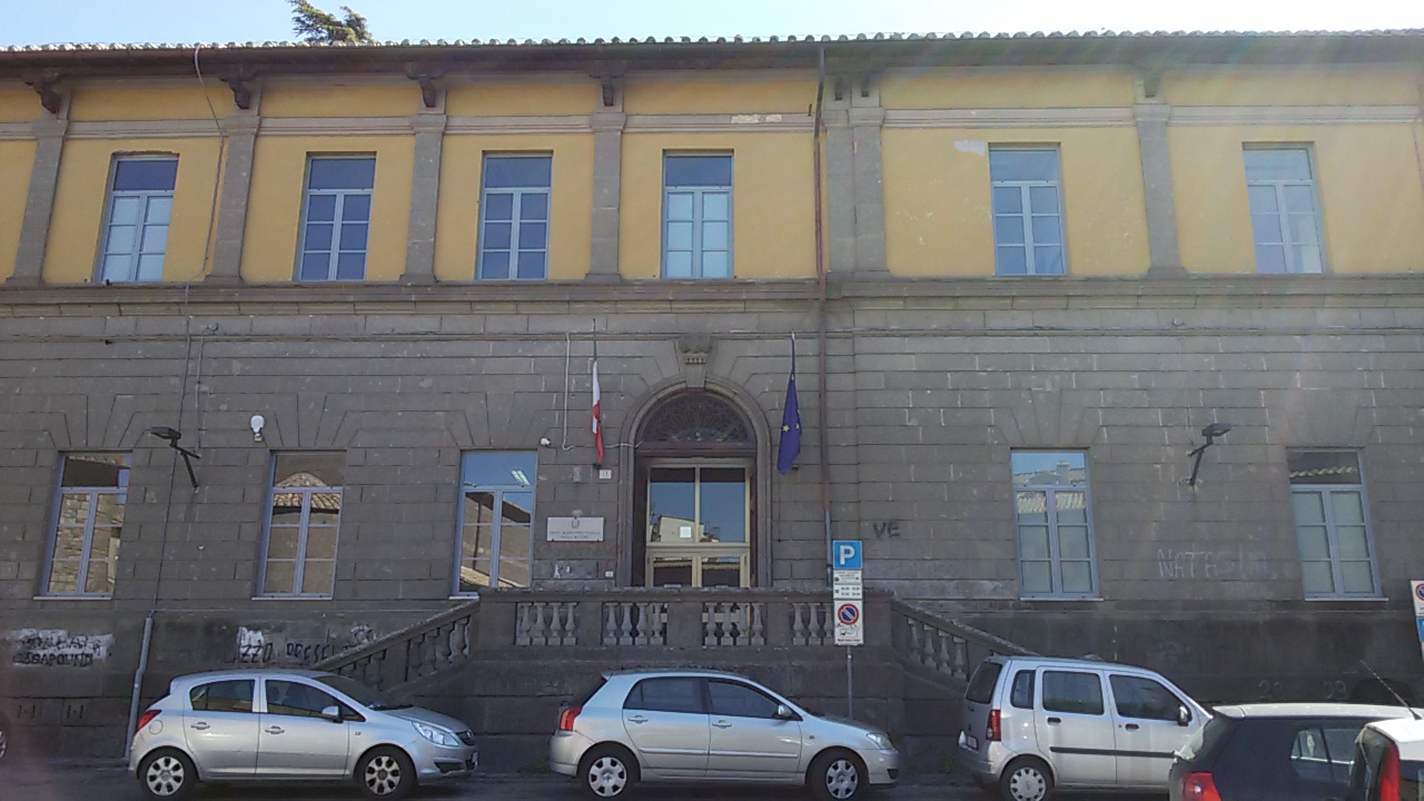 Facciata del Liceo Scientifico Statale Paolo Ruffini di Viterbo