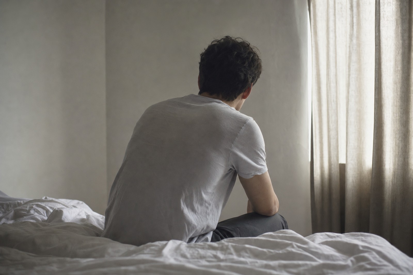 Depressione, la malattia che spesso non si vede: riconoscerla e chiedere aiuto senza vergogna