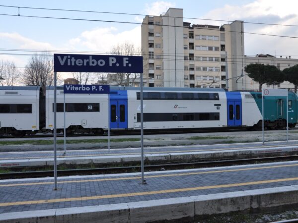 Il parcheggio sotto Pratogiardino è la risposta piccola. Quella grande corre lungo le mura