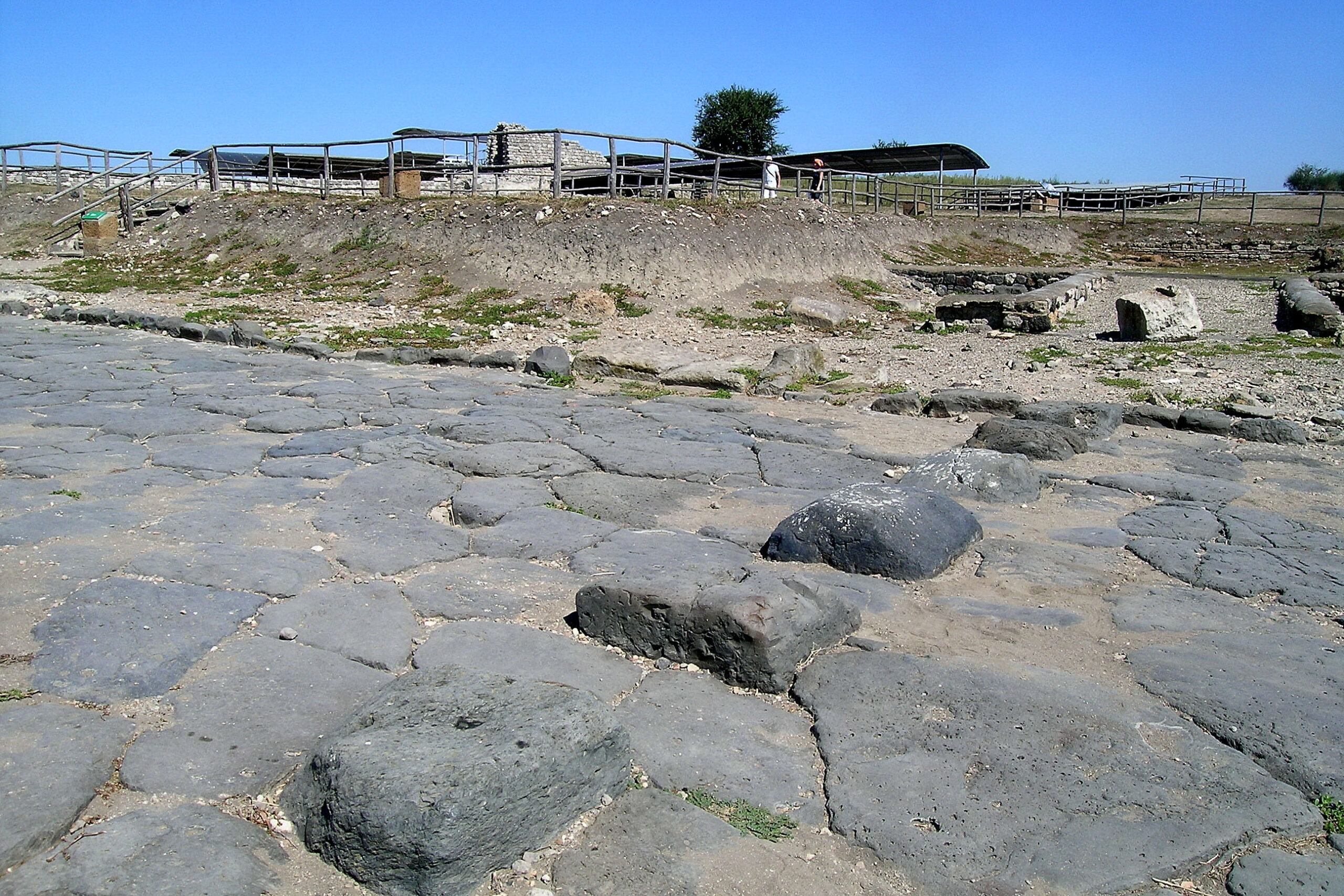 Rovine dell'area archeologica di Vulci a Montalto di Castro, foto d'archivio del sito (Walter Gams, CC BY-SA 3.0, Wikimedia Commons)