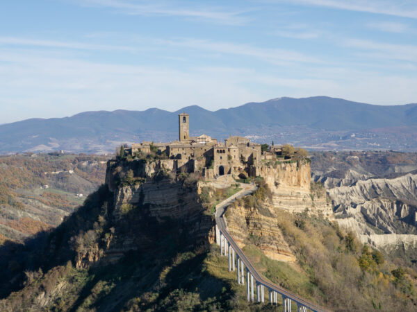 Civita di Bagnoregio e Bolsena sono la Capitale italiana dell’arte contemporanea 2028