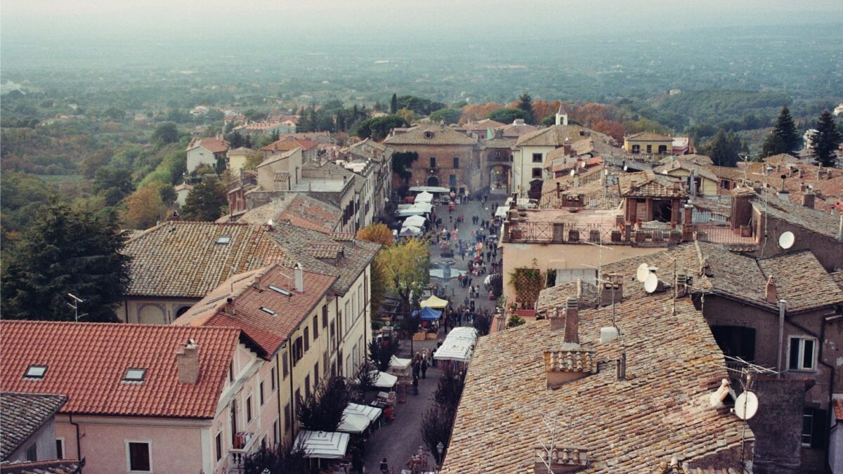 Sagra della Castagna a San Martino al Cimino, divieti di sosta e strade chiuse nei due fine settimana